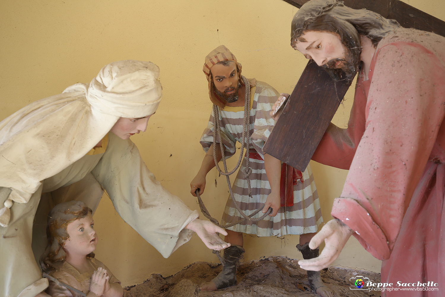 VBS_6709 - I Piloni della Via Crucis del Sacro Monte di Montà d'Alba.jpg